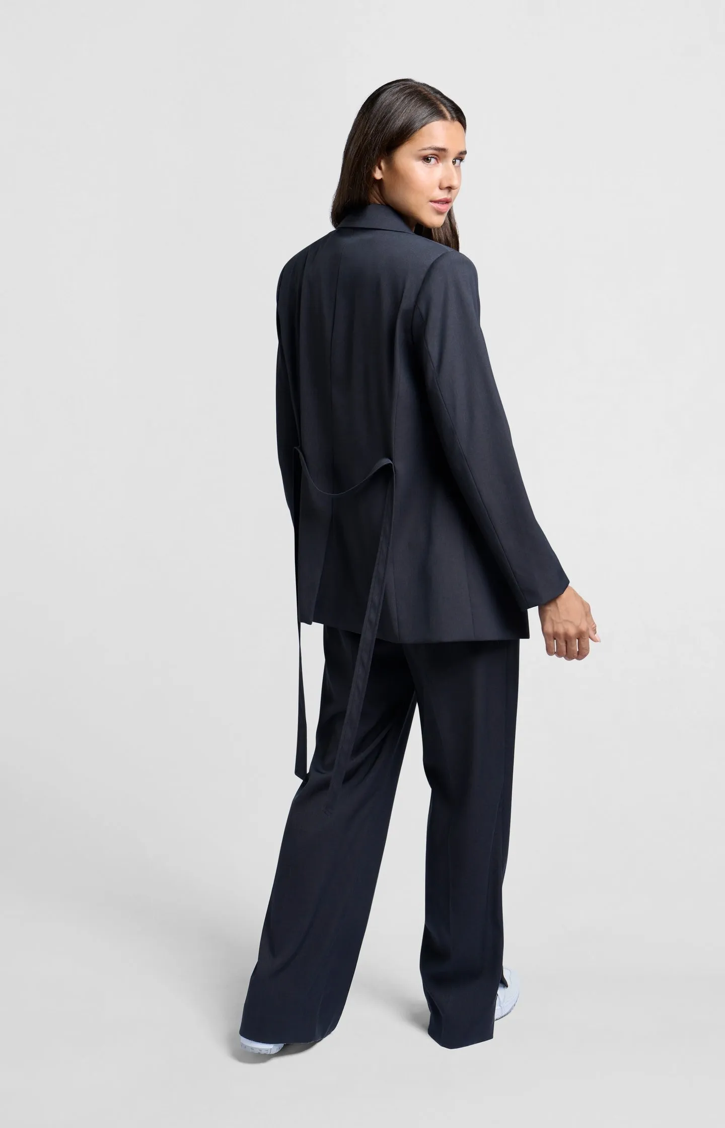 Blazer with double-breasted button closure
