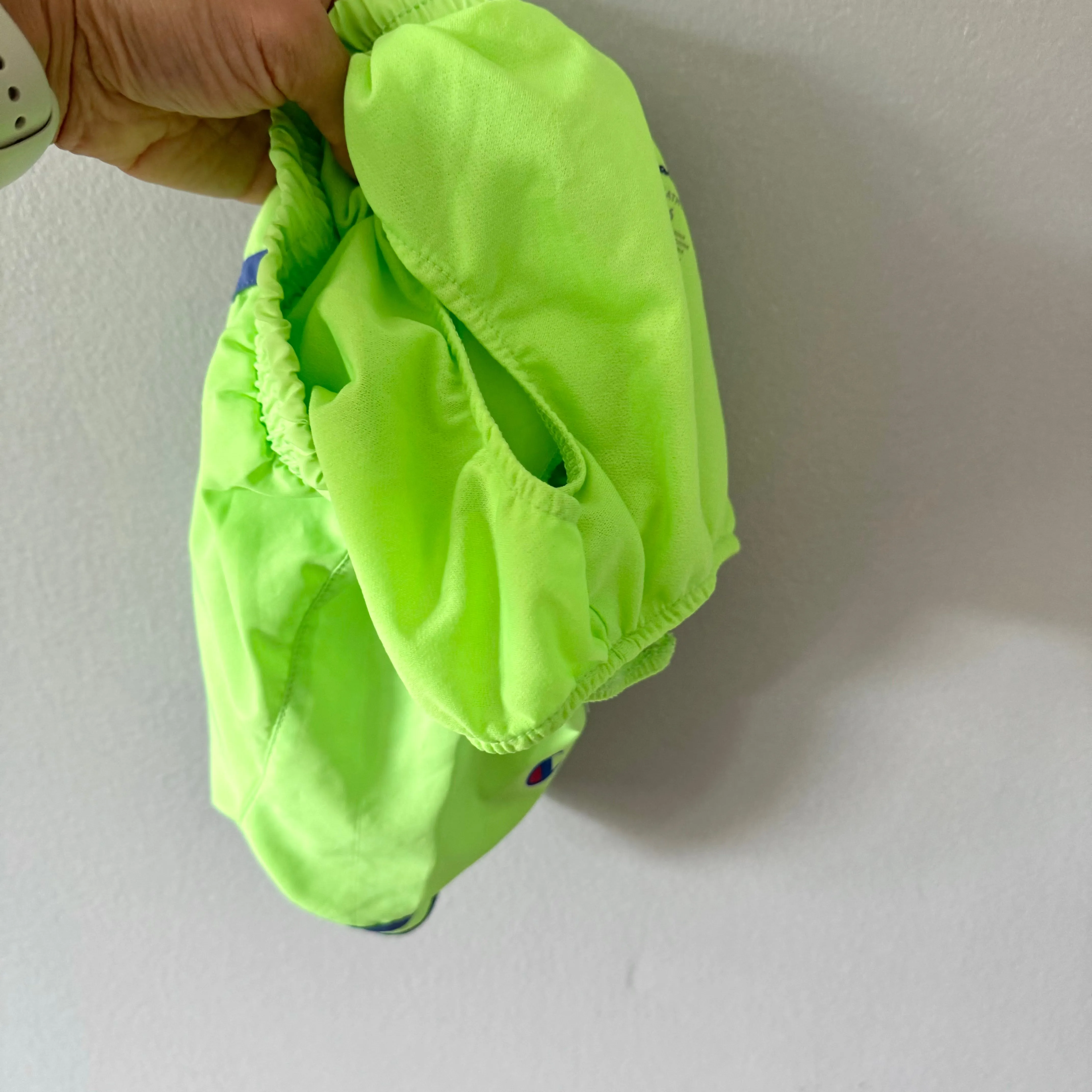 Champion / Neon shorts / 6Y