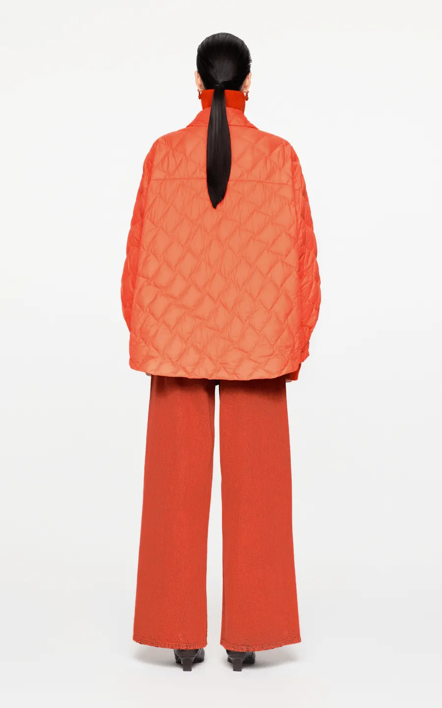 Coat / JNBY Oversize A-Type Light Down Jacket