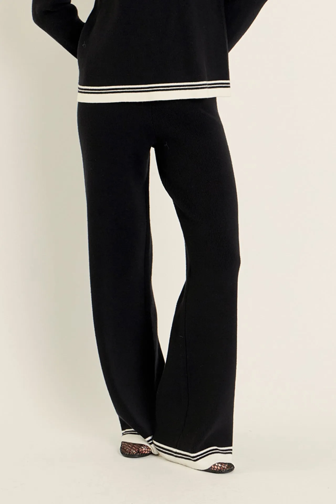 Contrast Stripe Detail Knit pants