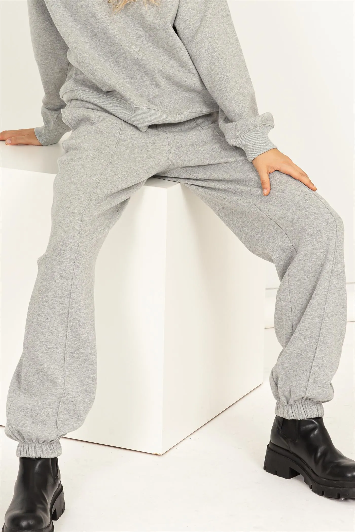 DZ24A197-HIGH-WAISTED PINTUCK SWEATPANTS