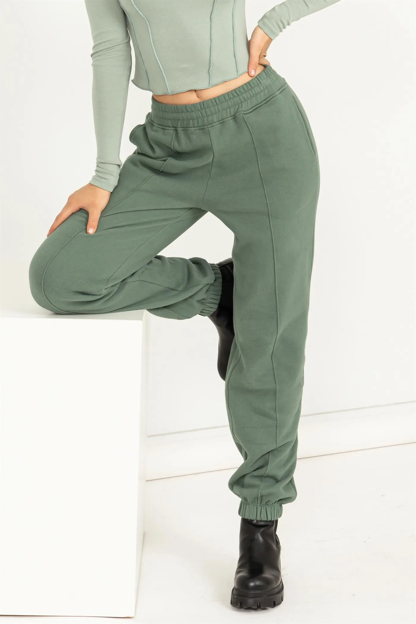DZ24A197-HIGH-WAISTED PINTUCK SWEATPANTS