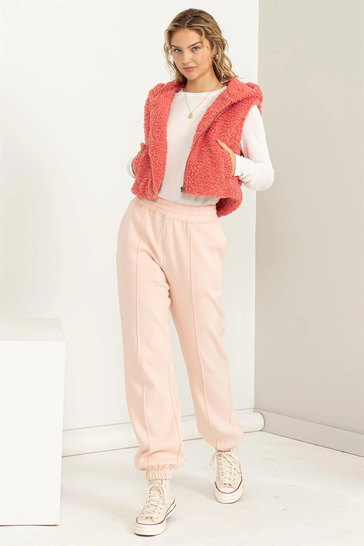 DZ24A197-HIGH-WAISTED PINTUCK SWEATPANTS