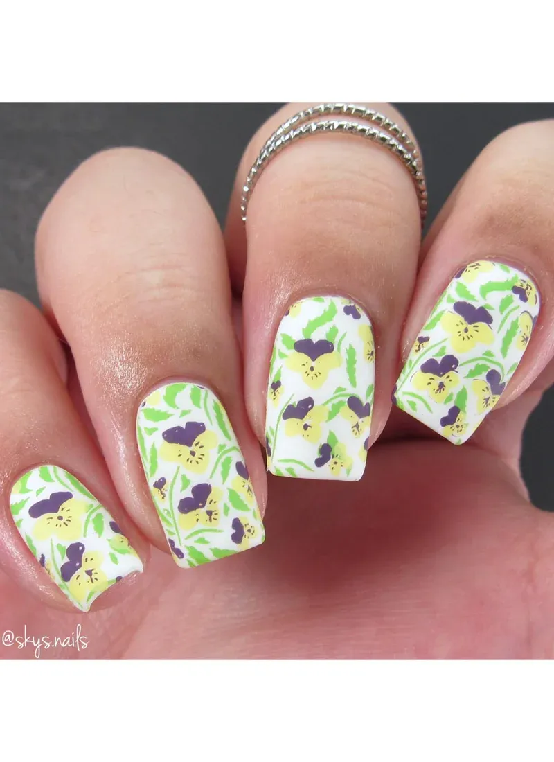 Floral Embrace - Uber Chic Stamping Plate