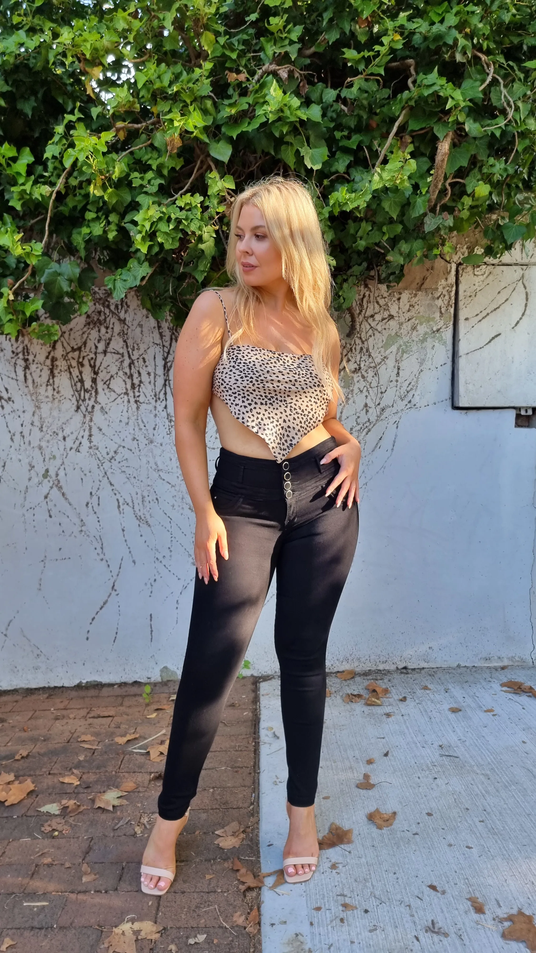 Gina Push Up Jeans - High Waisted - Black Texture