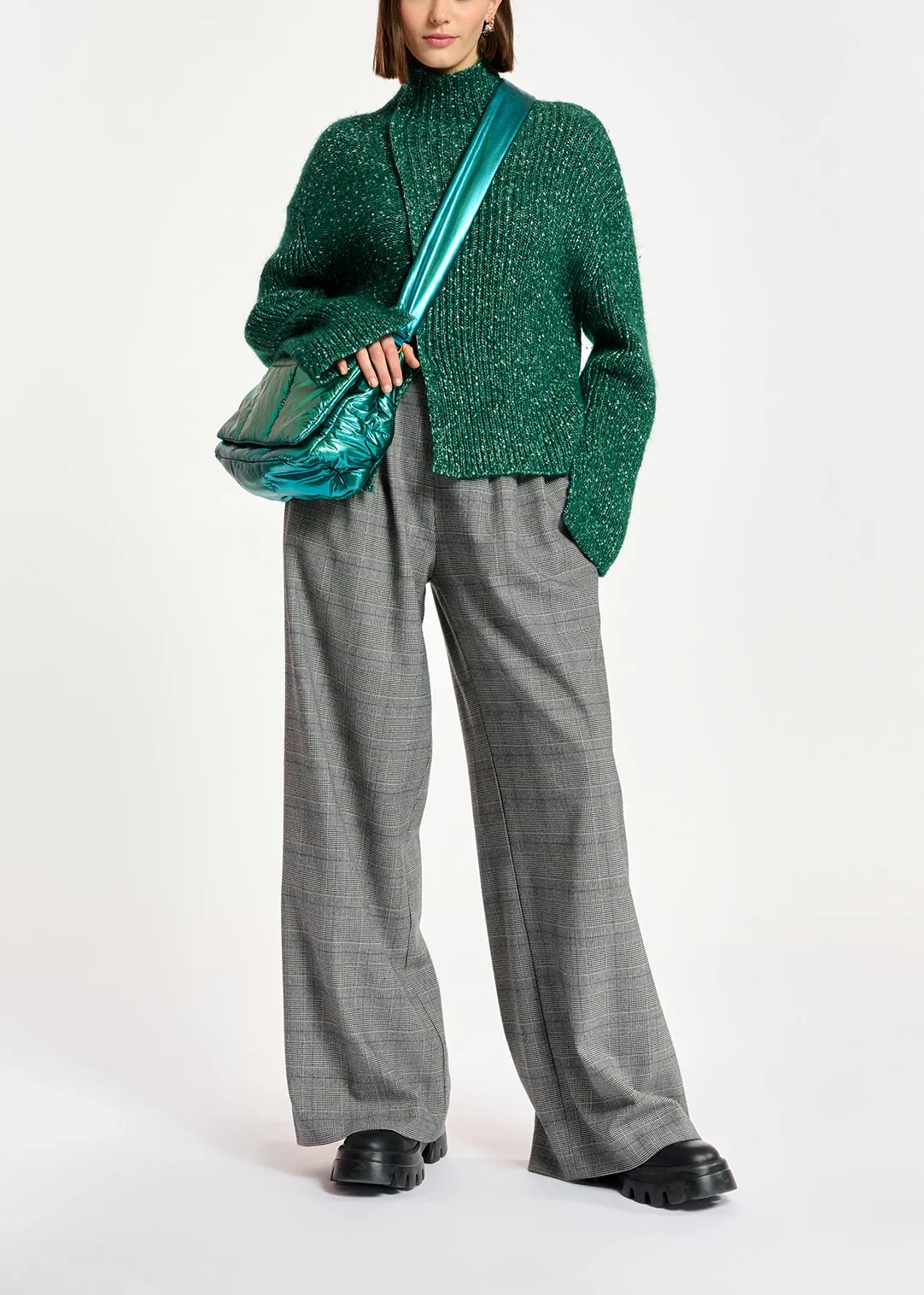 Grey wide-leg pants with check motif