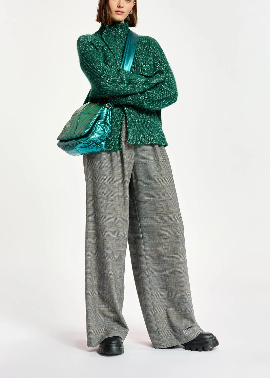 Grey wide-leg pants with check motif