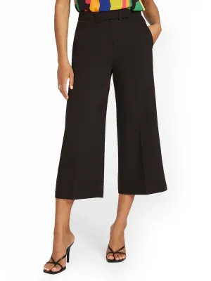 High-Waisted Wide-Leg Capri Pant
