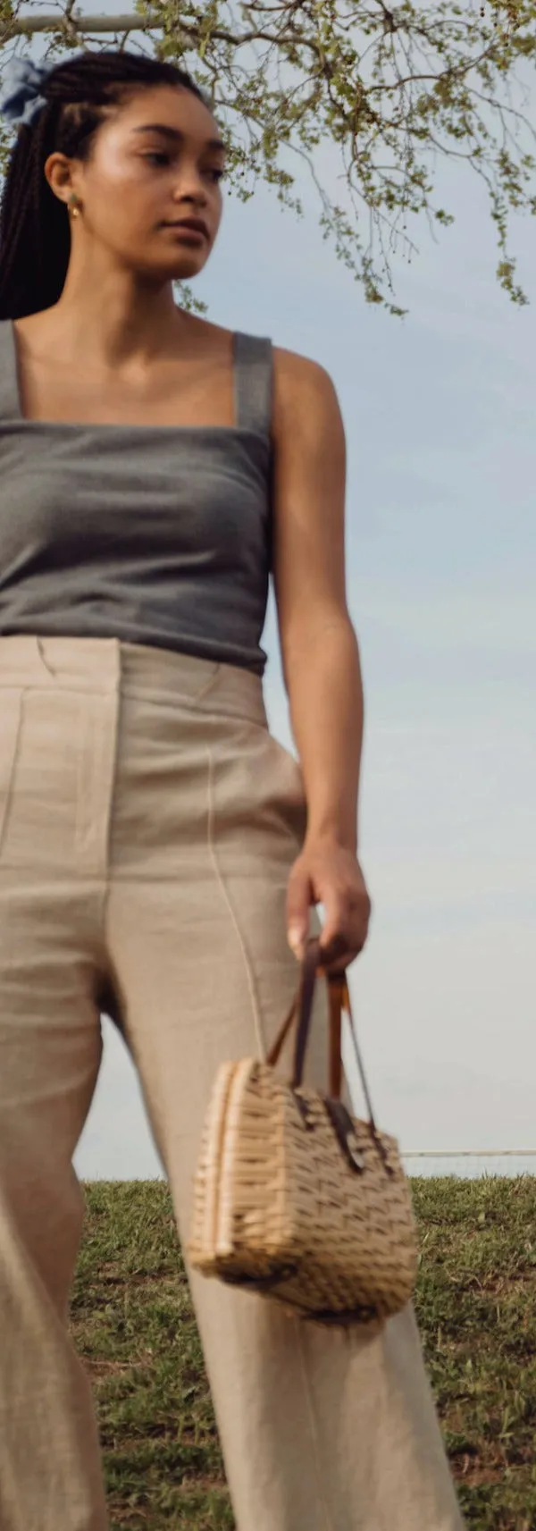 Mae Pant, Natural