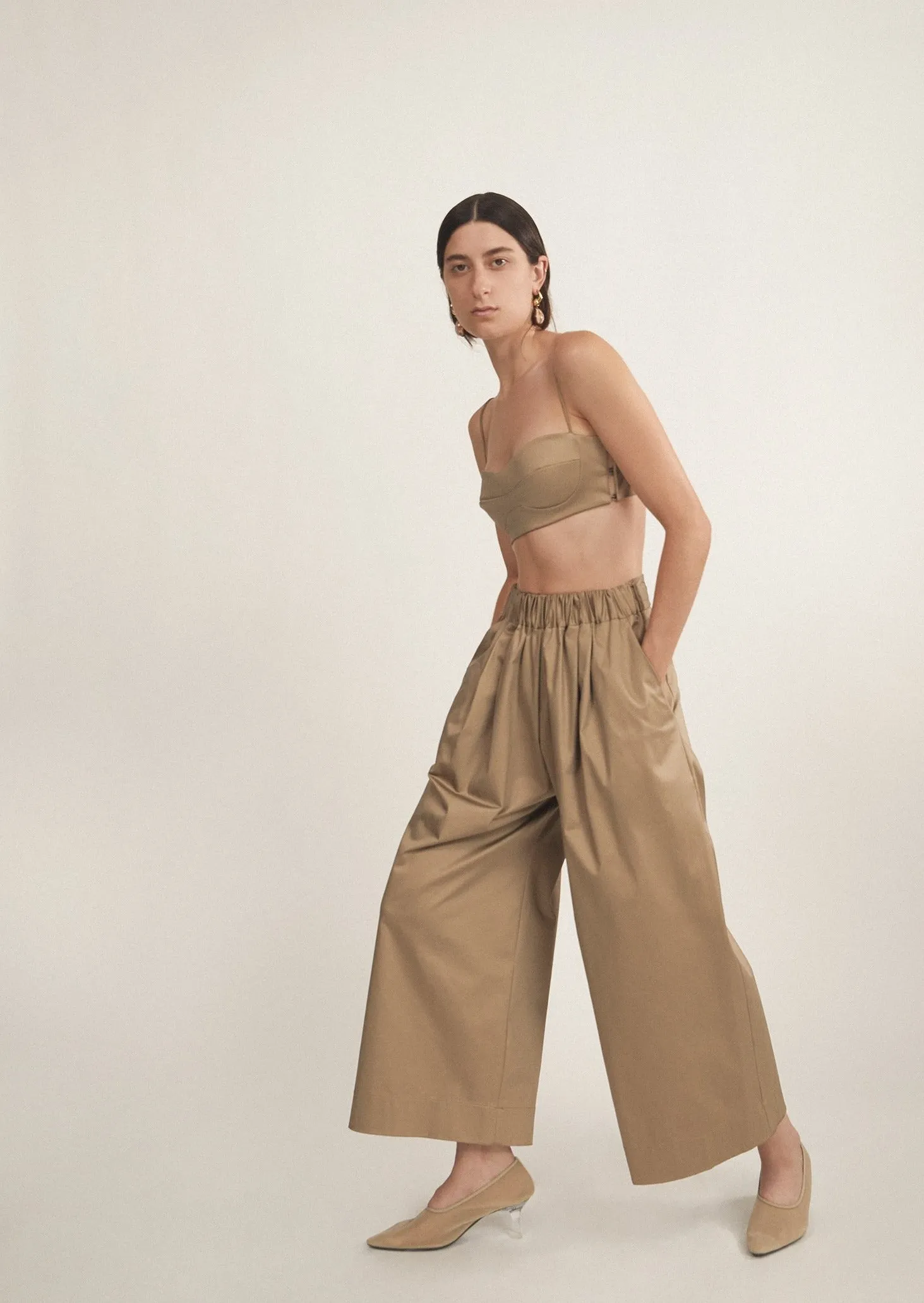 Odile Pant, Pebble