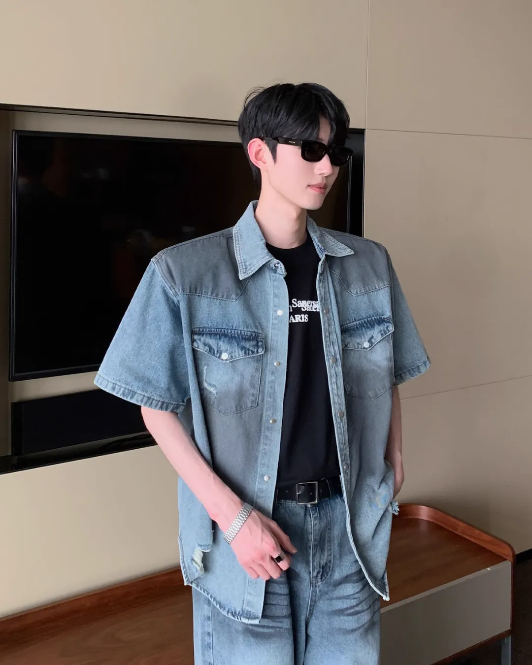 Oversized Denim Shirt / Wide Straight Denim Pants CBJ0077