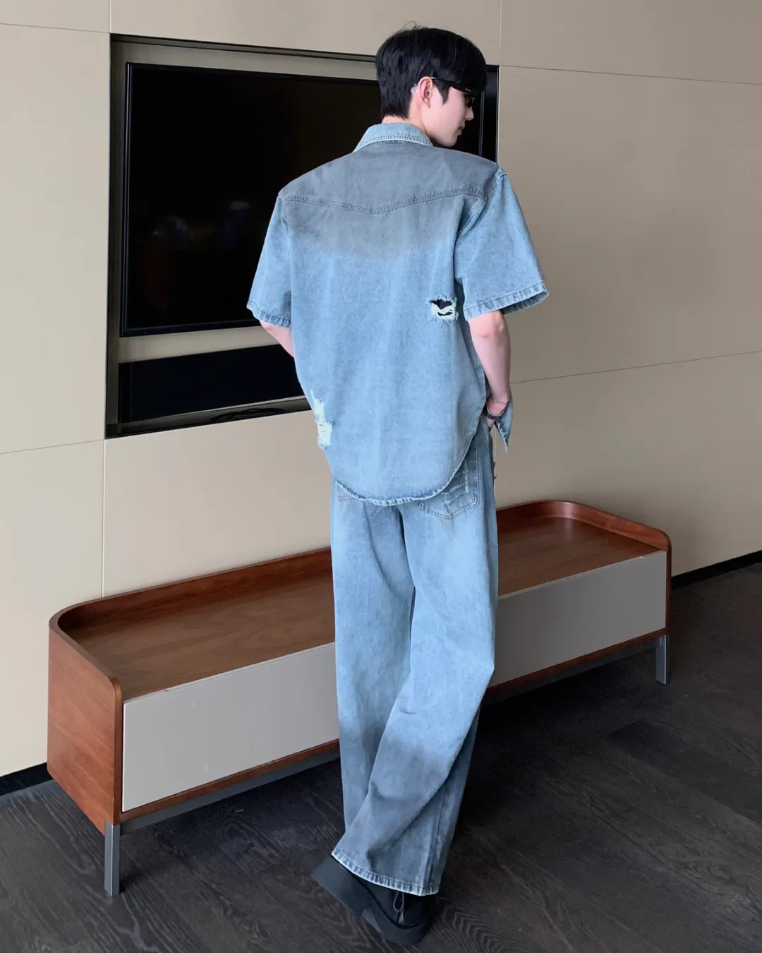 Oversized Denim Shirt / Wide Straight Denim Pants CBJ0077