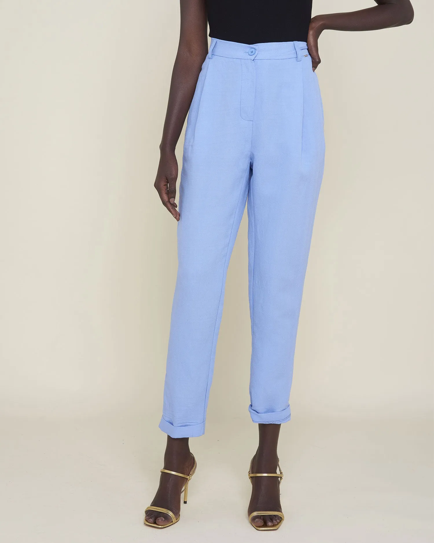 Pants with pleats