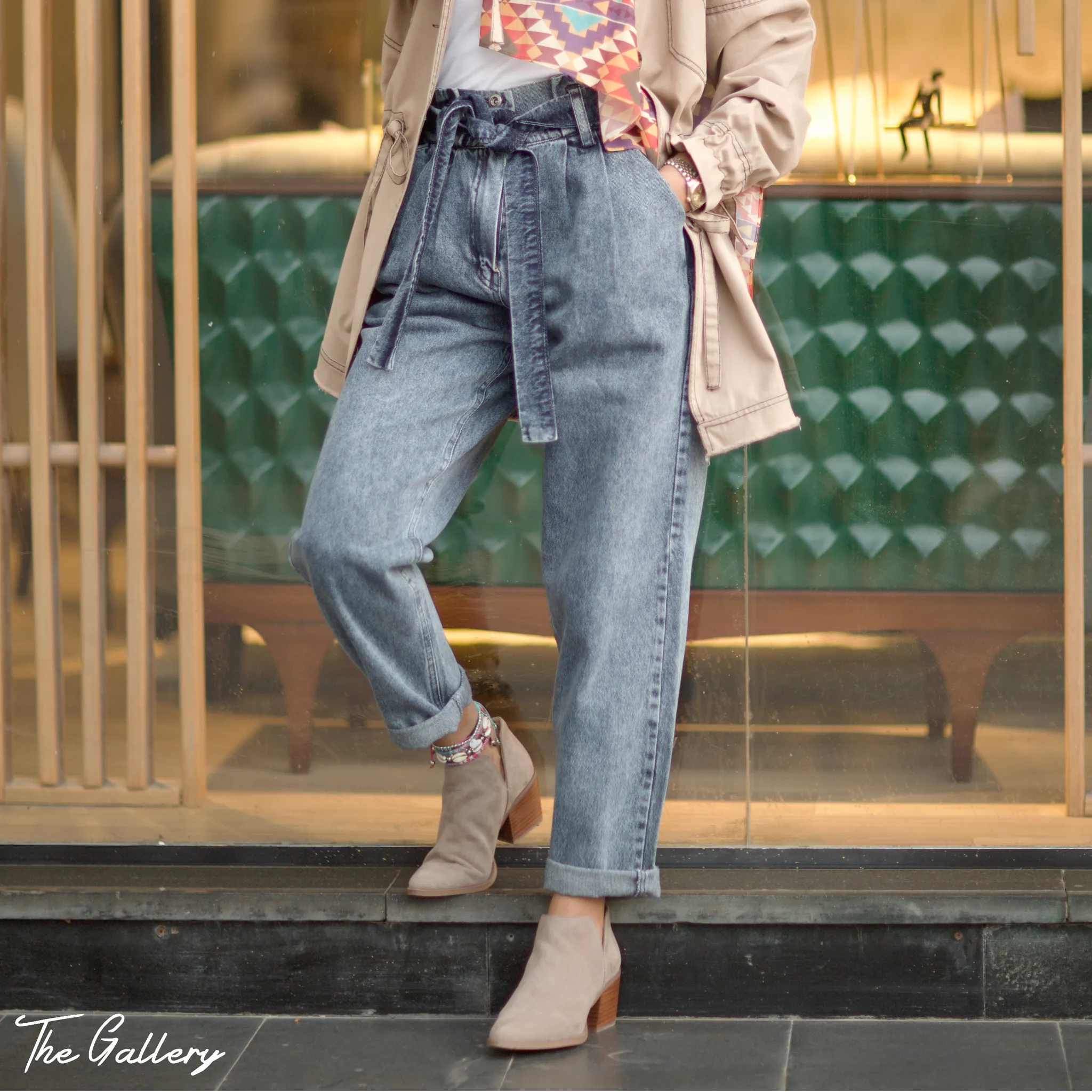 Paperbag waist blue denim pants