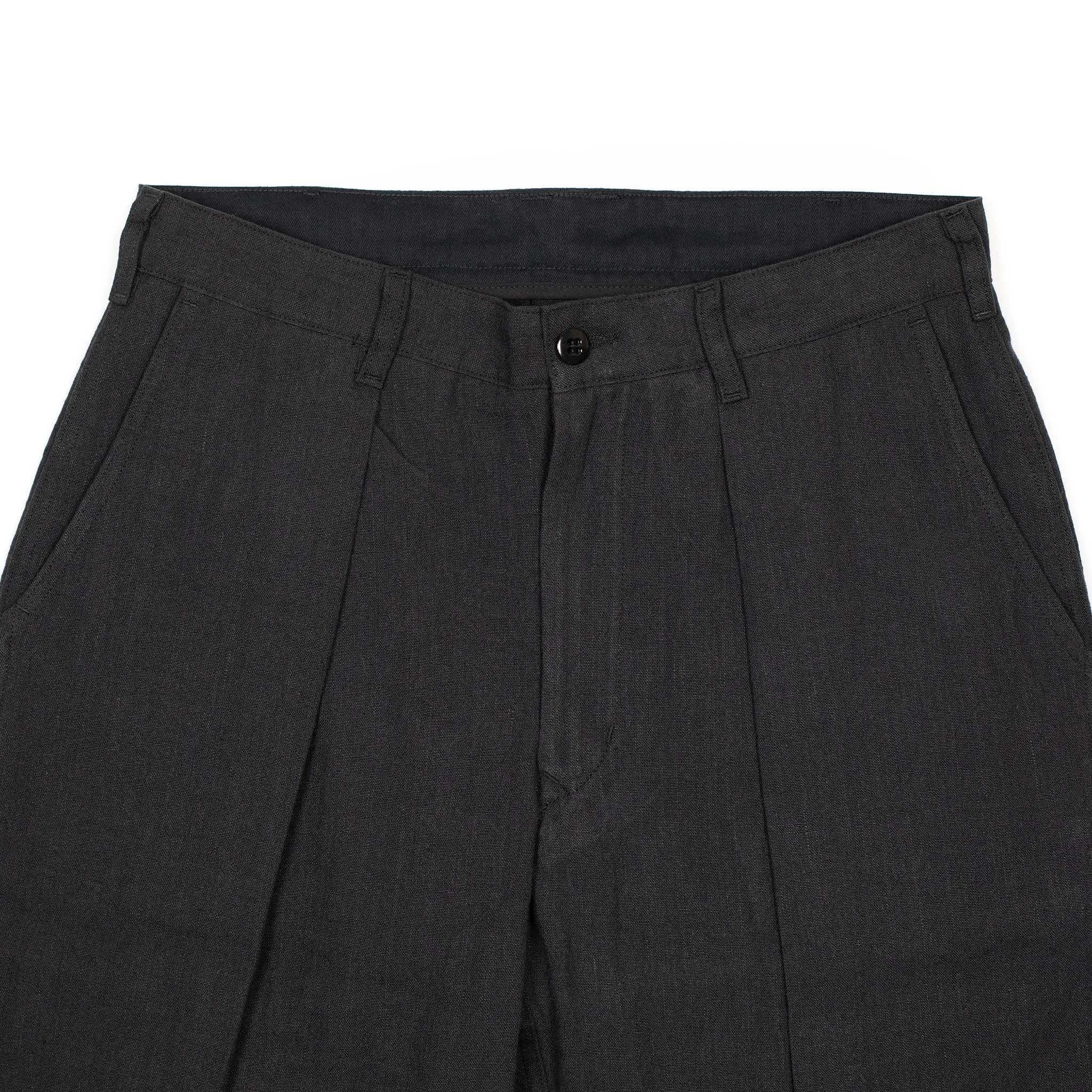Riding pants in black linen