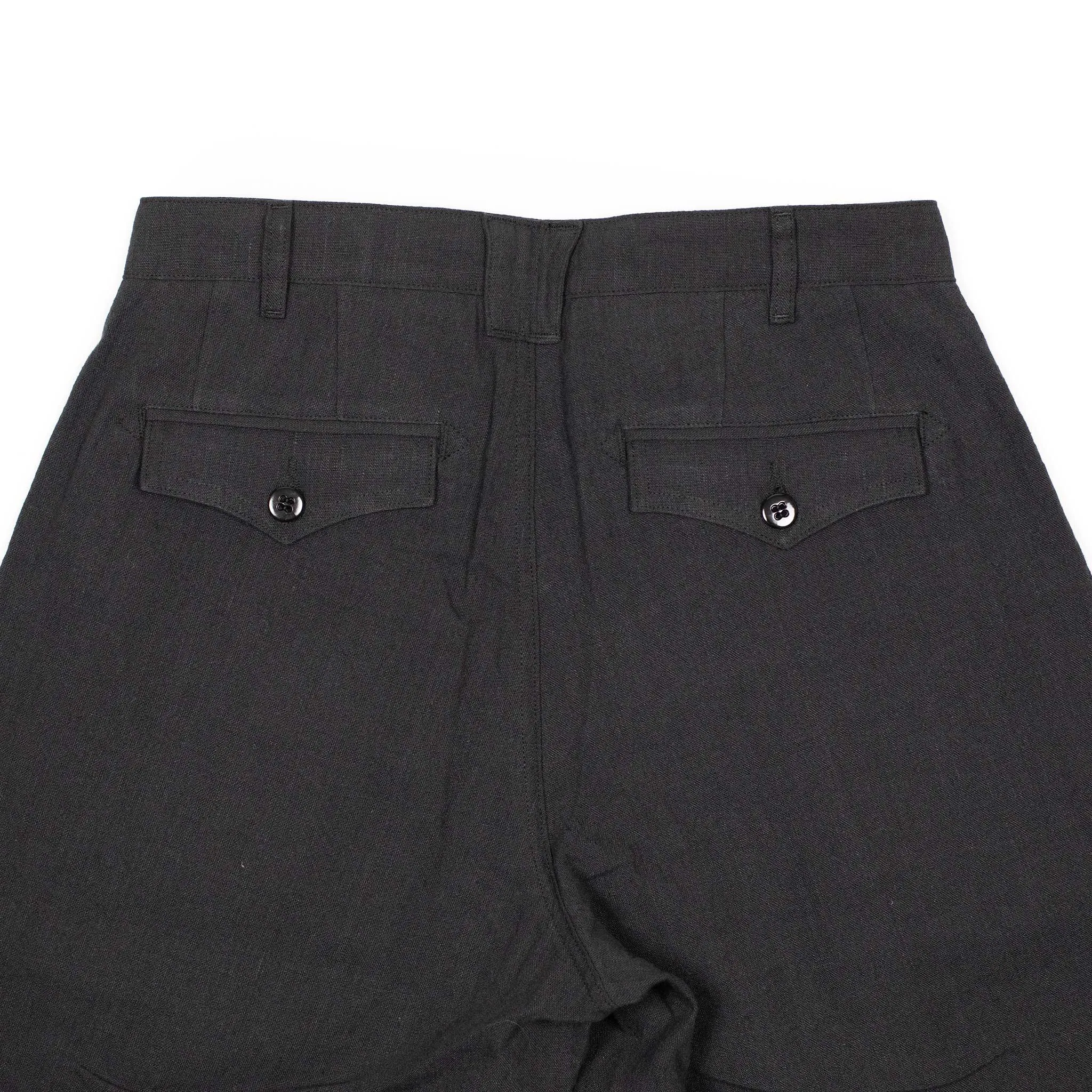Riding pants in black linen