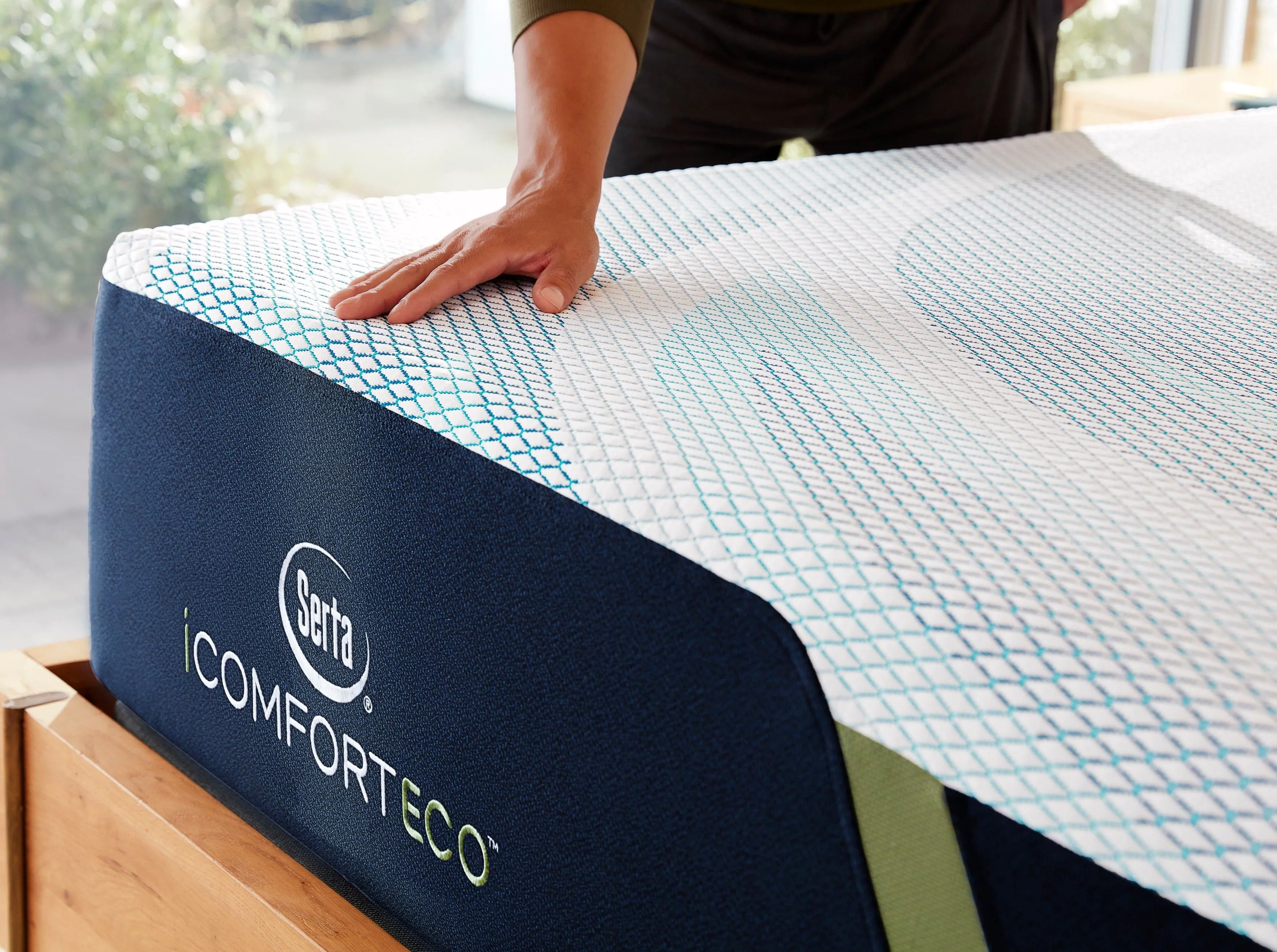 Serta® iComfort ECO F30LTX 13.5" Plush Mattress