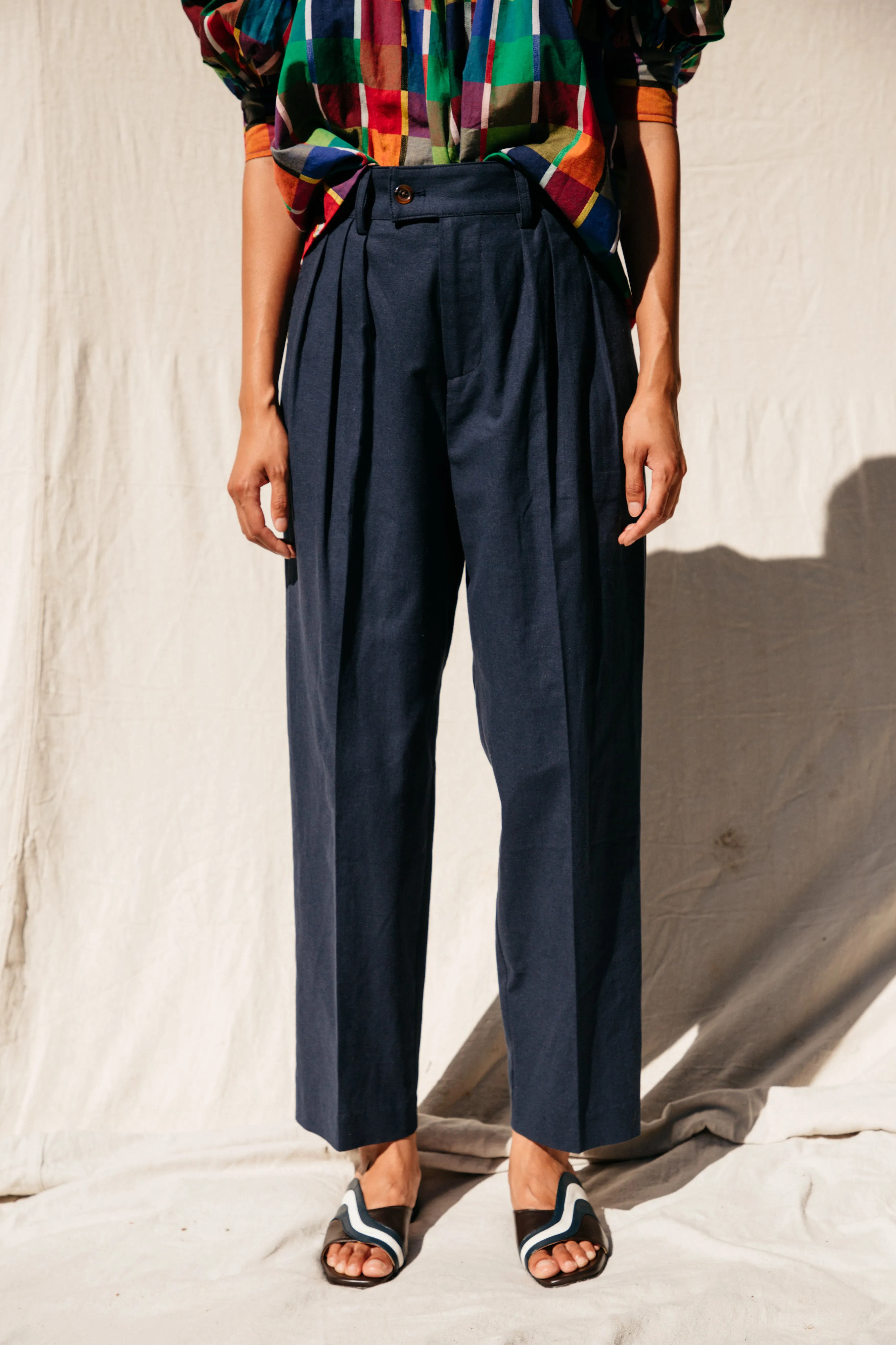 Sol Pleated Trouser - Navy Cotton Linen