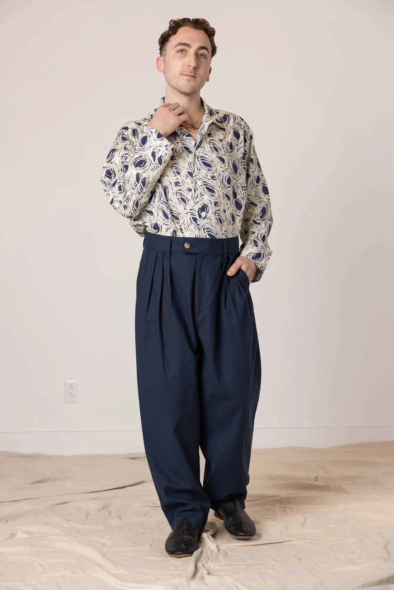Sol Pleated Trouser - Navy Cotton Linen