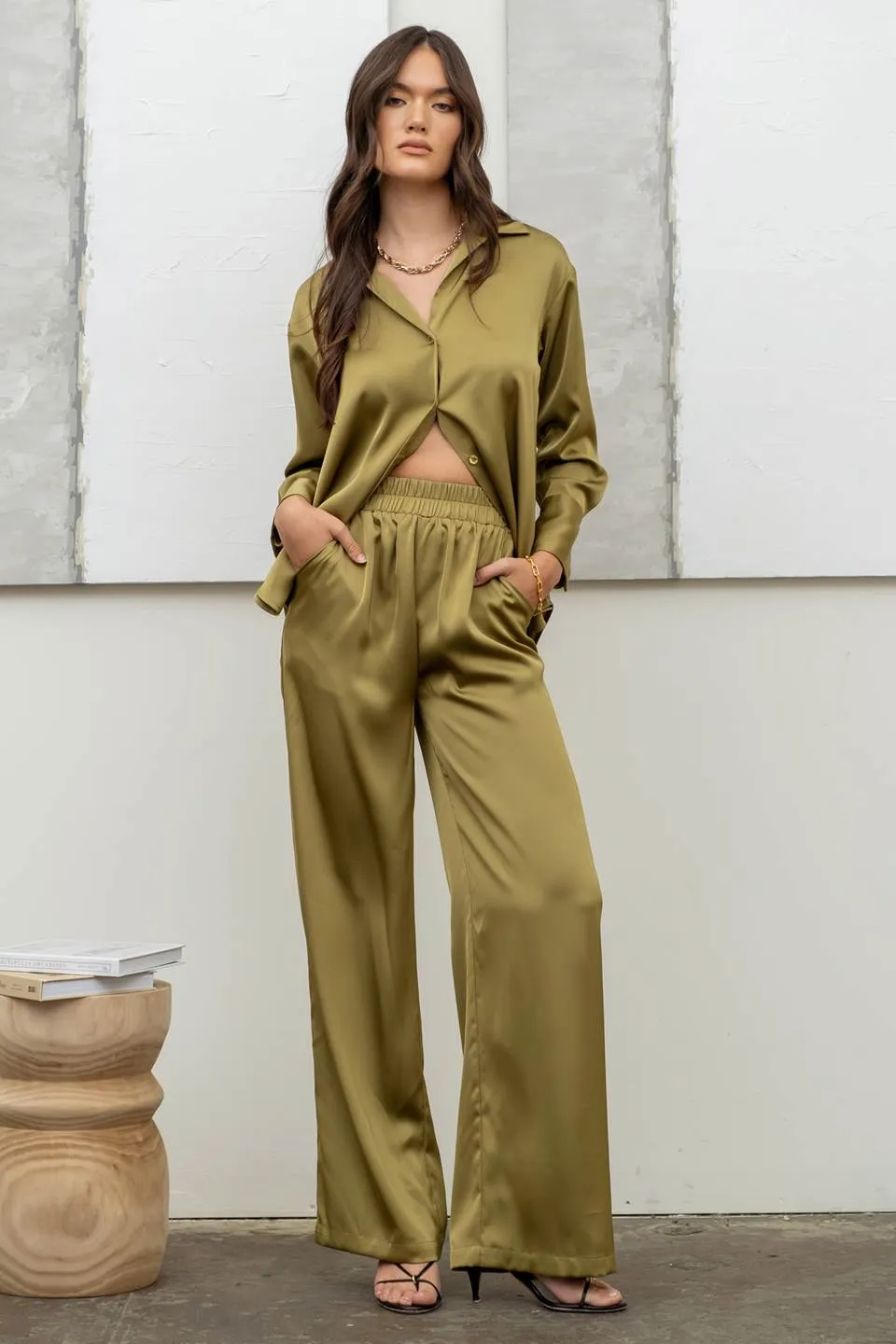 SOLID SATIN WIDE LEG PANTS