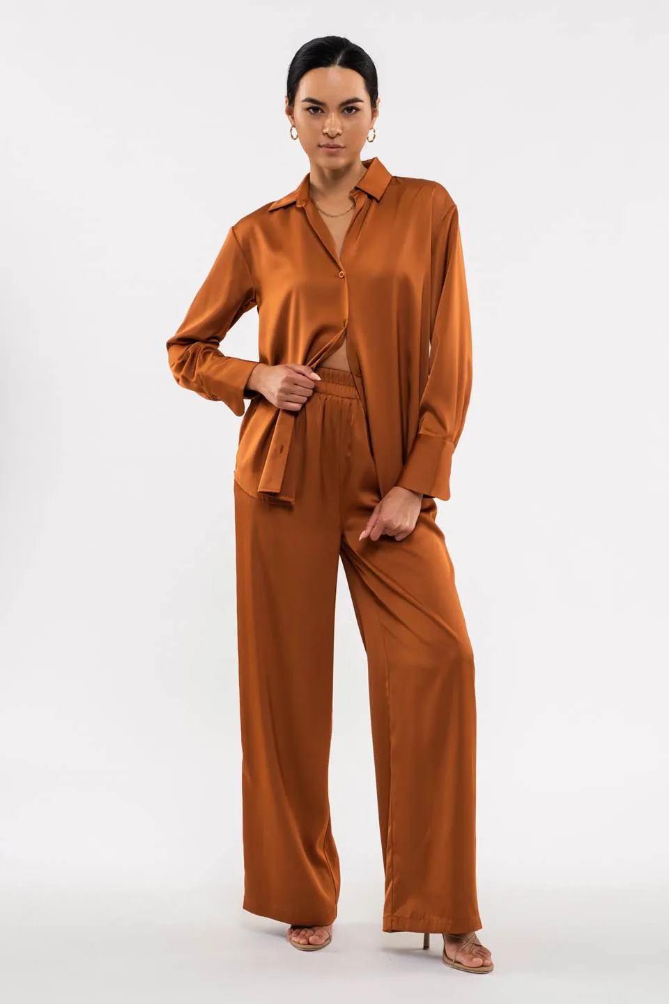 SOLID SATIN WIDE LEG PANTS