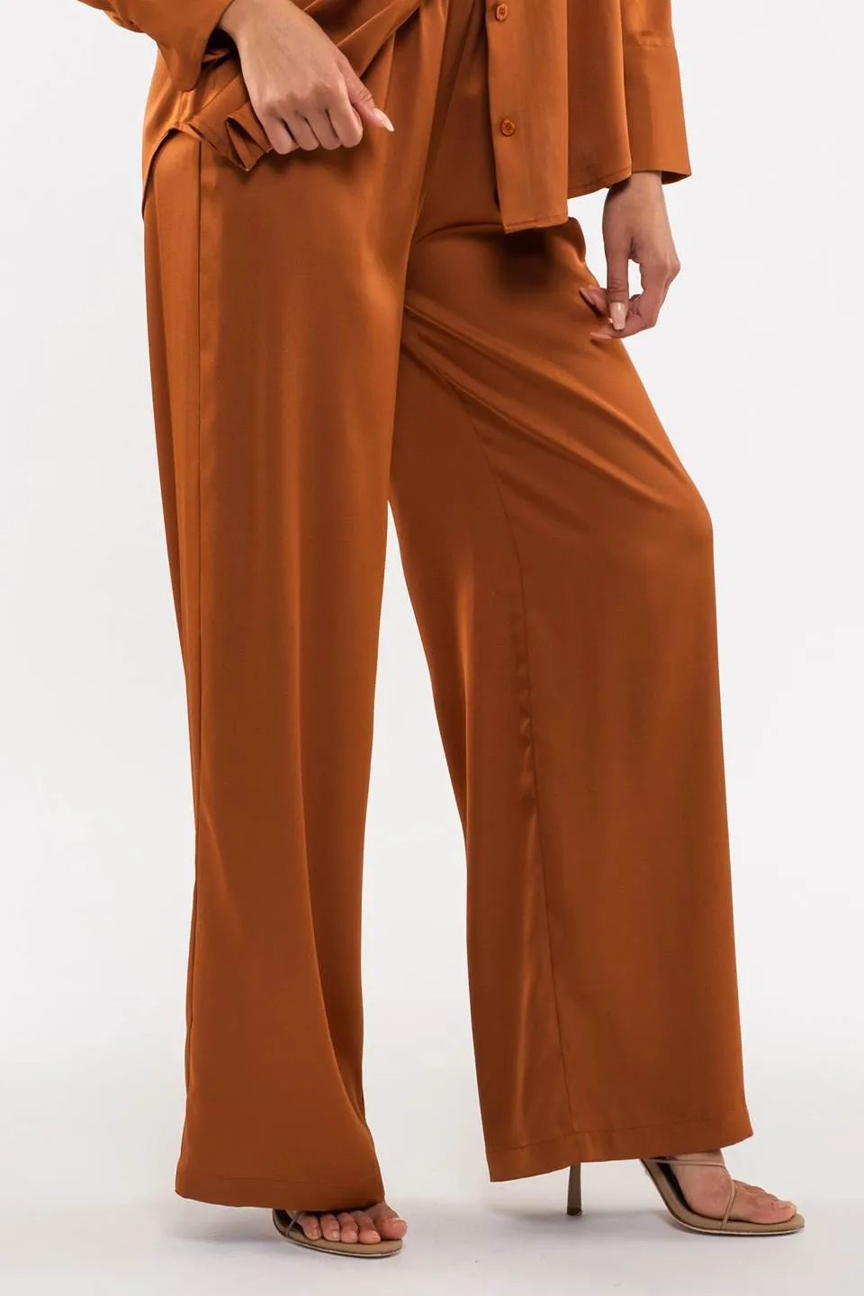 SOLID SATIN WIDE LEG PANTS