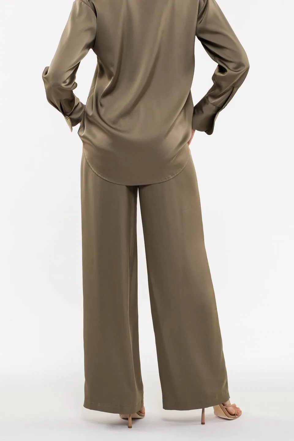 SOLID SATIN WIDE LEG PANTS
