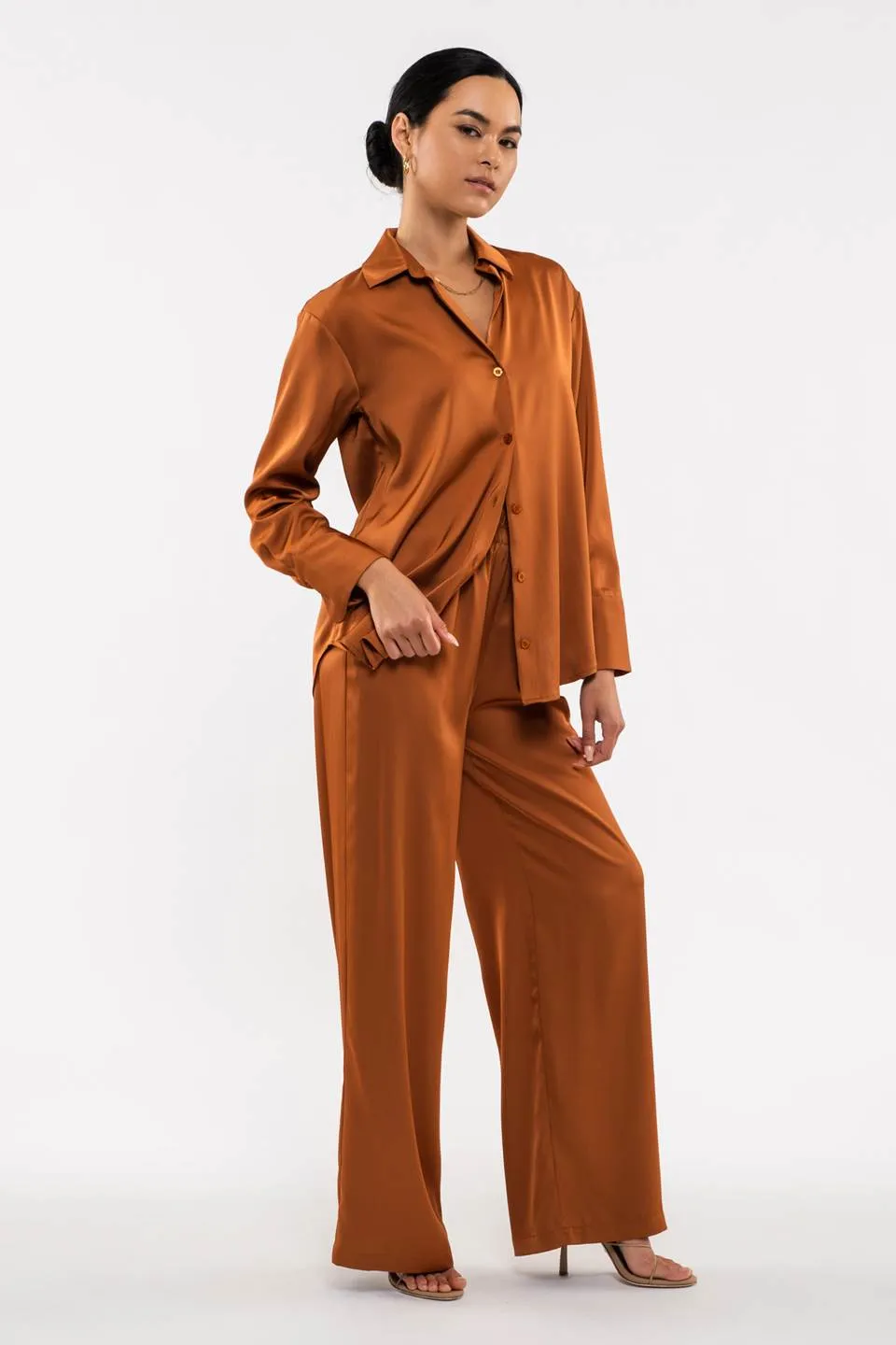 SOLID SATIN WIDE LEG PANTS