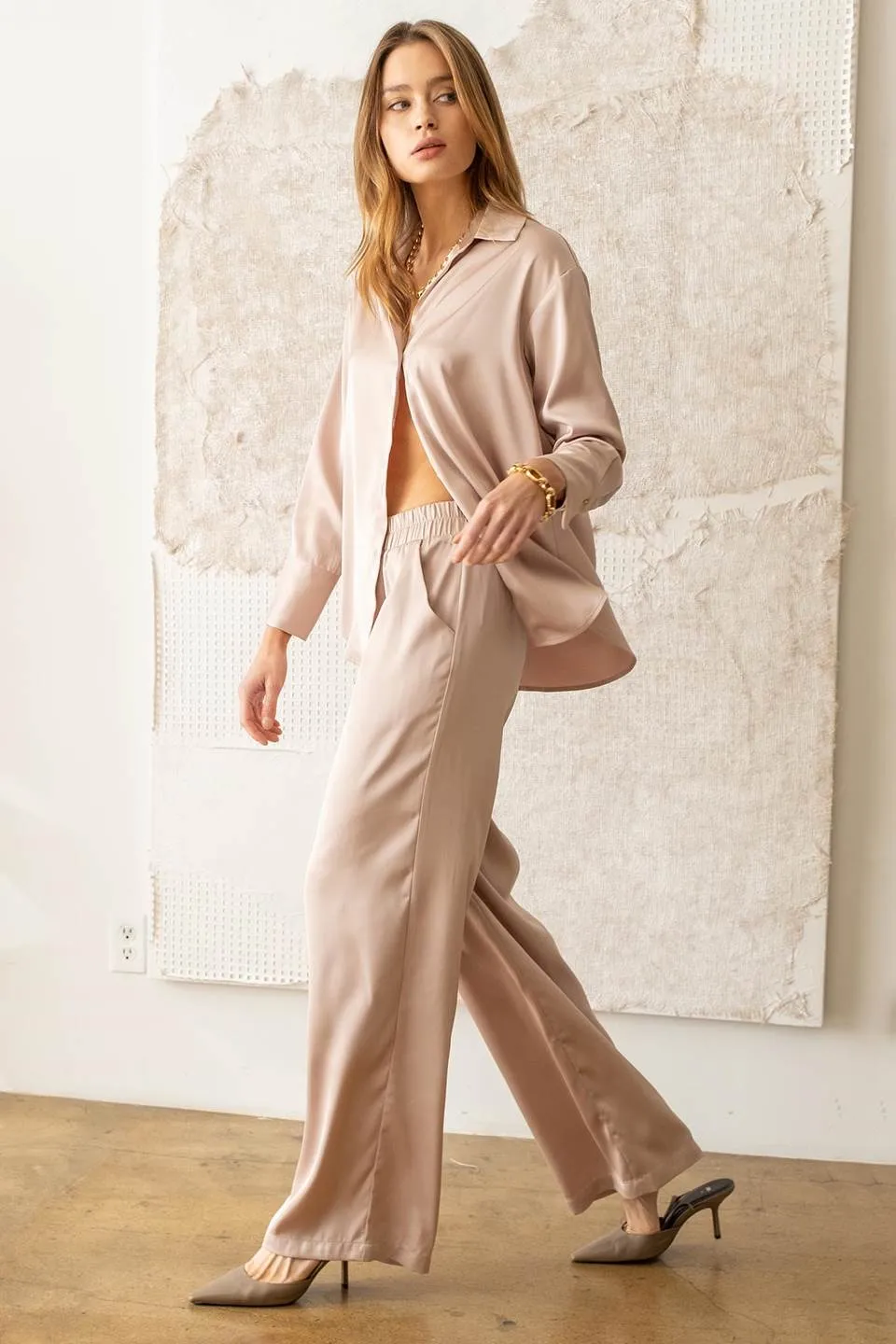 SOLID SATIN WIDE LEG PANTS