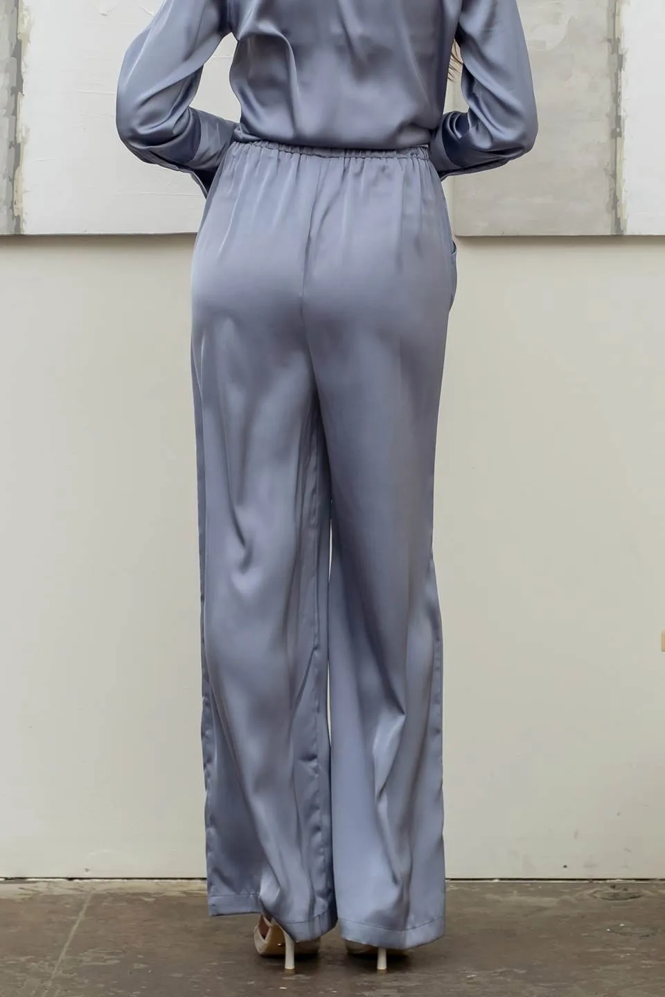 SOLID SATIN WIDE LEG PANTS