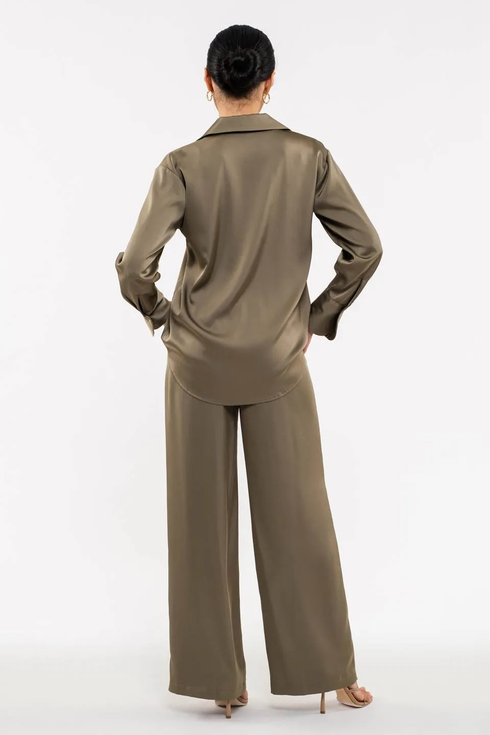 SOLID SATIN WIDE LEG PANTS