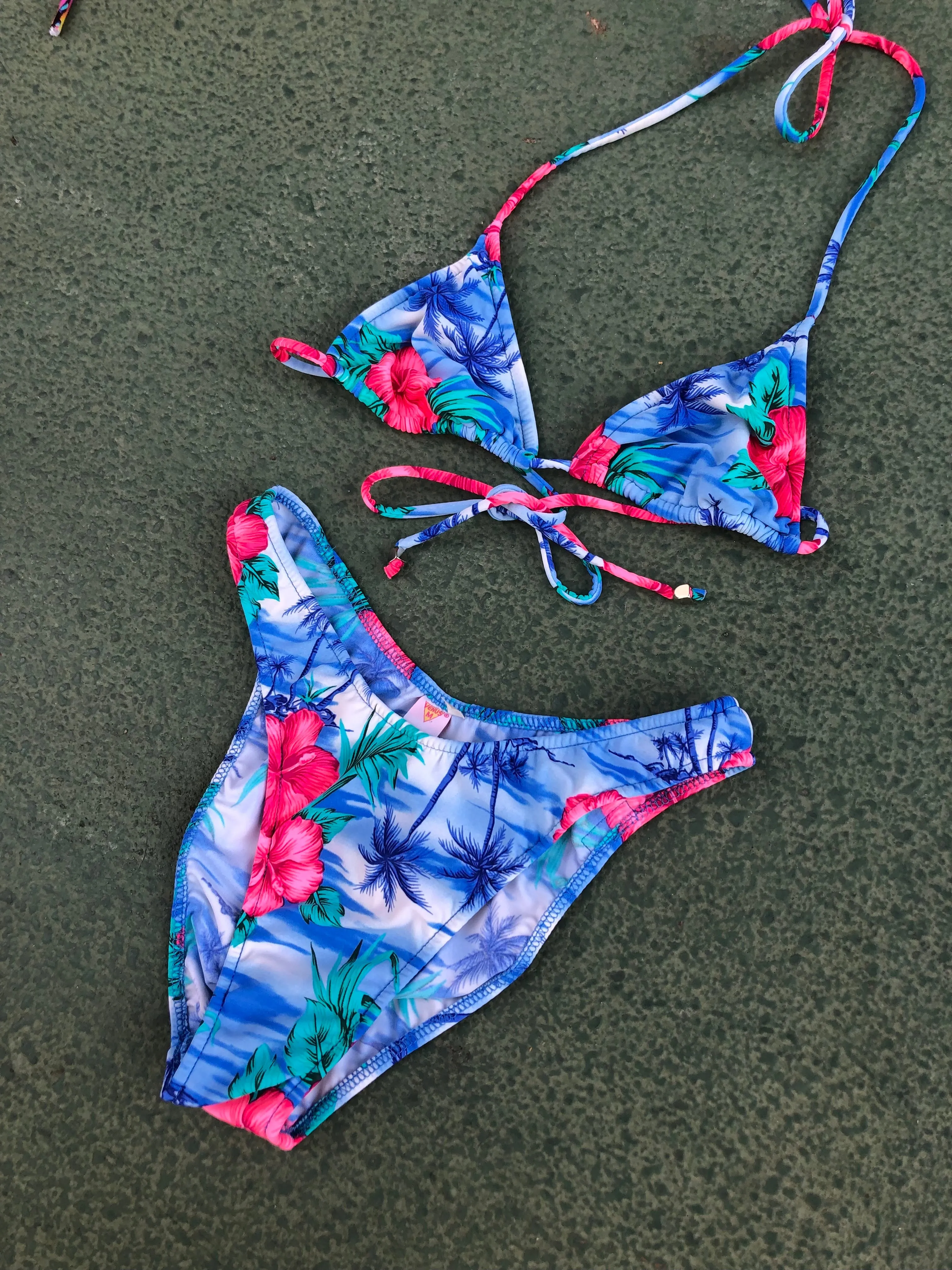 Vintage Venus Bikini / Maui