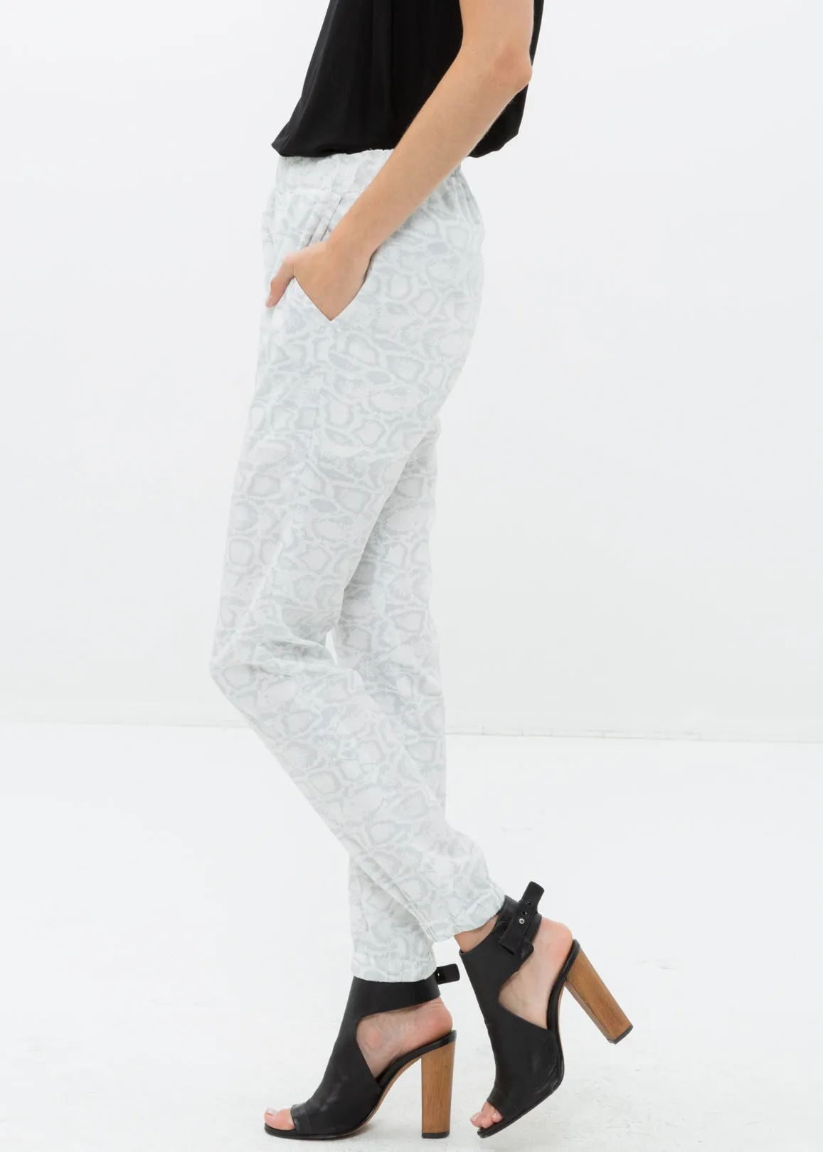 Women'S High Waist Printed Pants In Ivory Silver