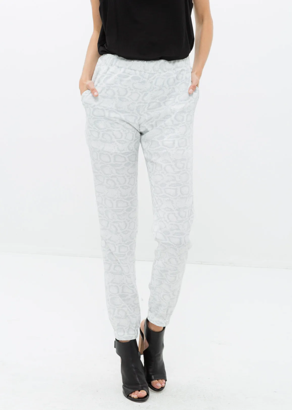 Women'S High Waist Printed Pants In Ivory Silver