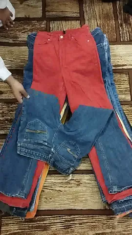Y2K Embroidered Ladies Fasion Jeans & Flappers - 100  Pcs
